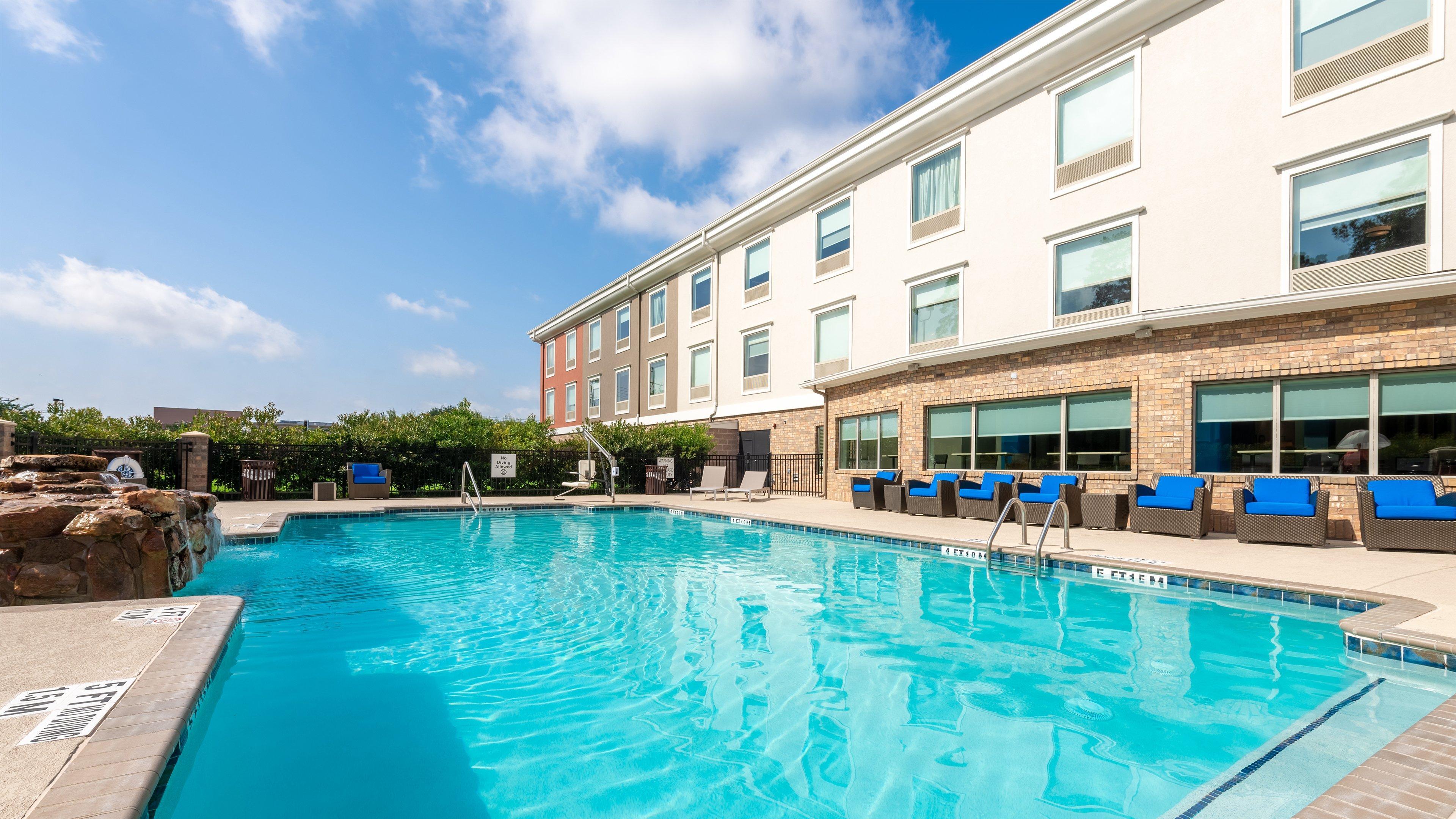 Holiday Inn Express Hotel And Suites Conroe By Ihg Exterior photo